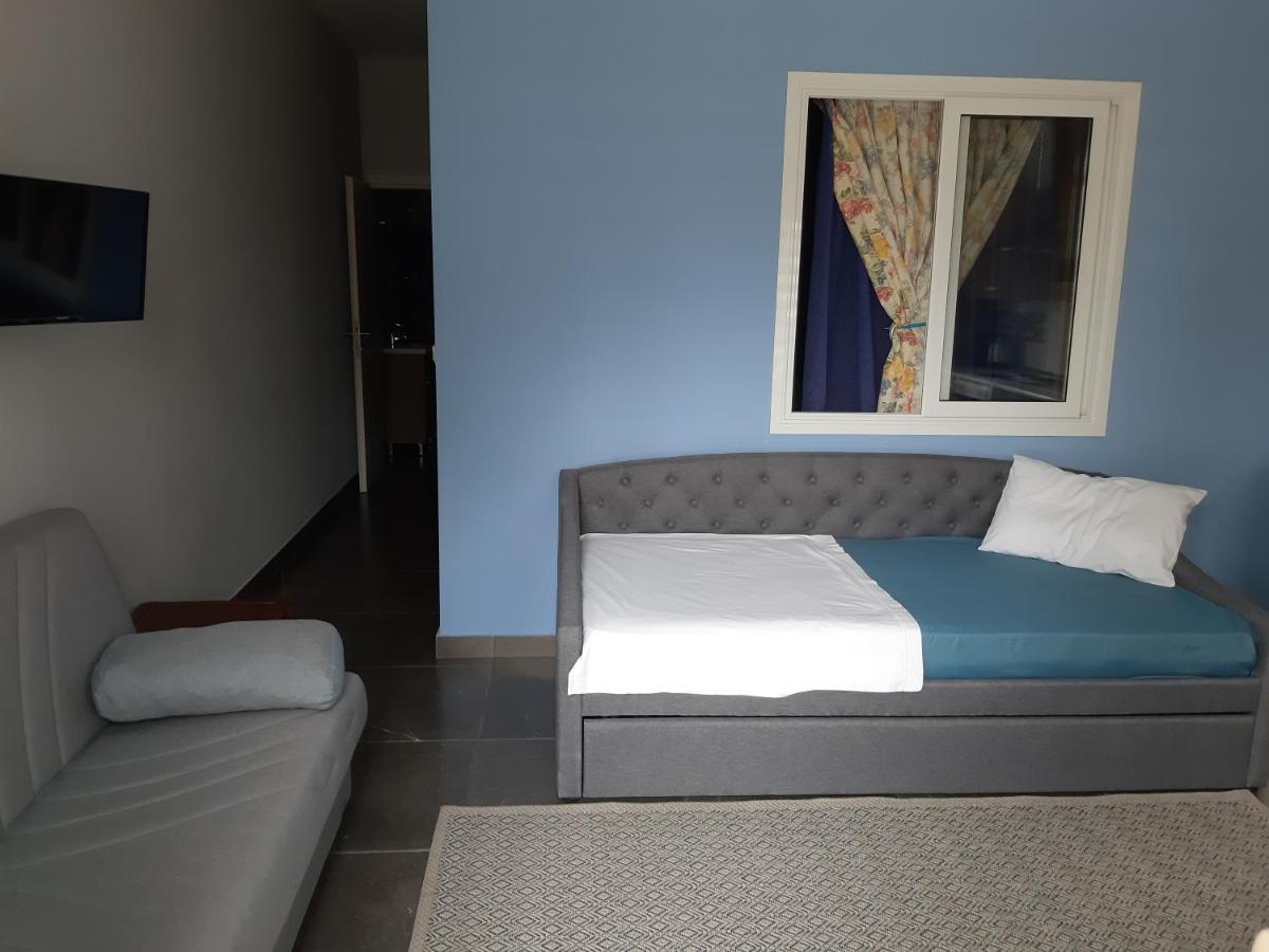 Soula'S Sunshine Apartments Nea Karvali Exterior photo